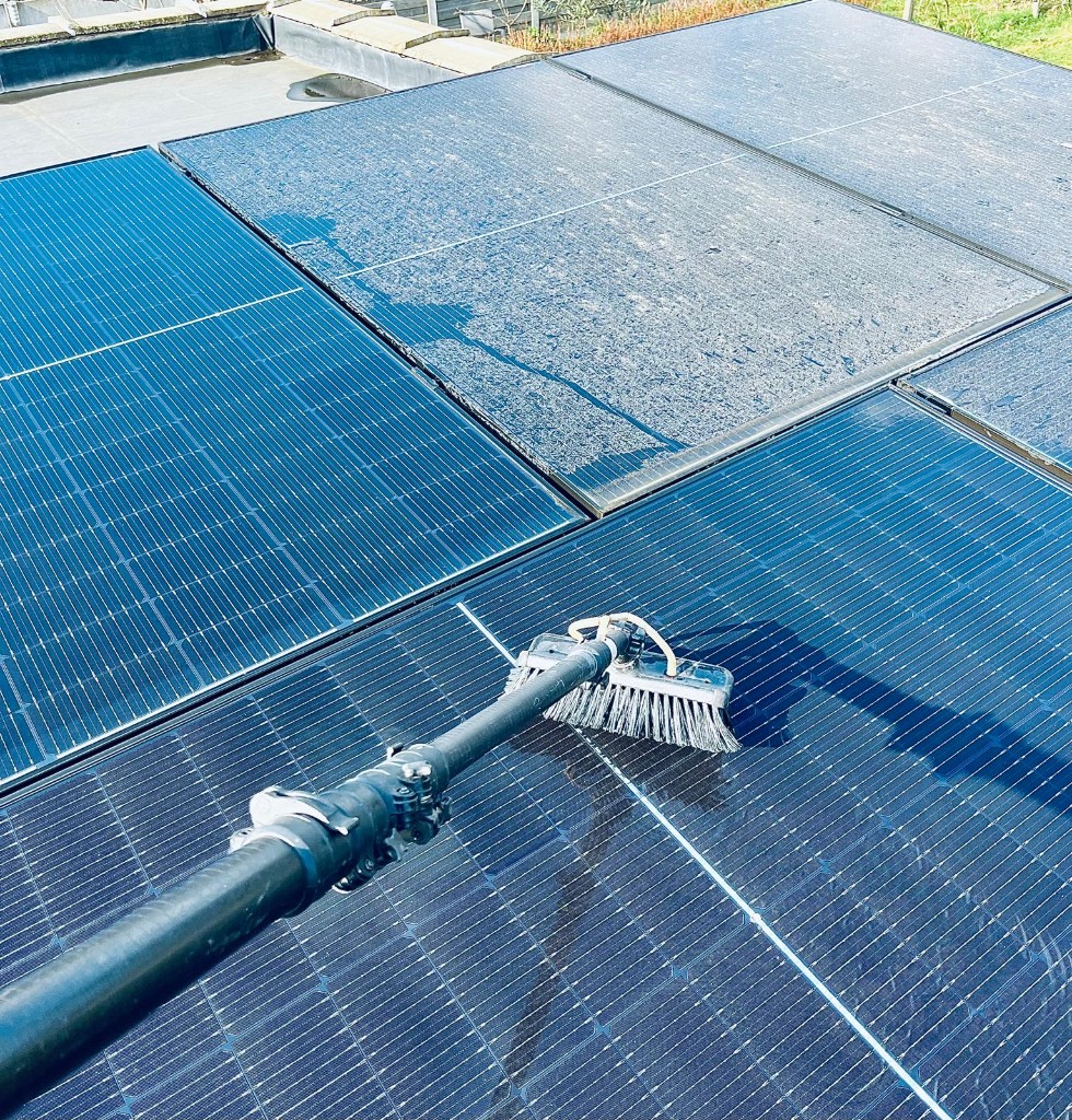 Zonnepanelen reiniging